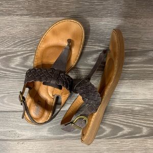 Born Sumter Sandals